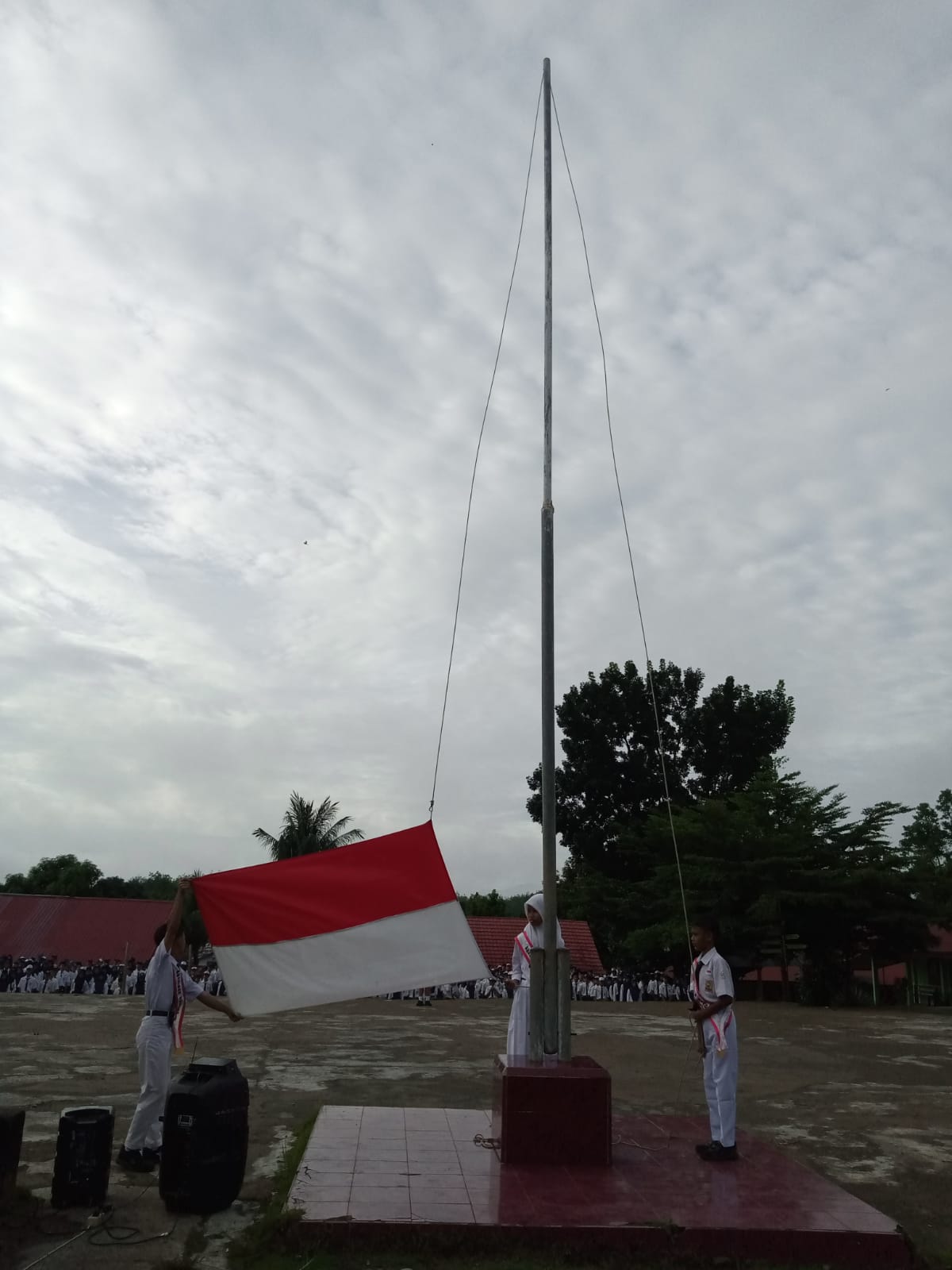 Upacara bendera merah putih